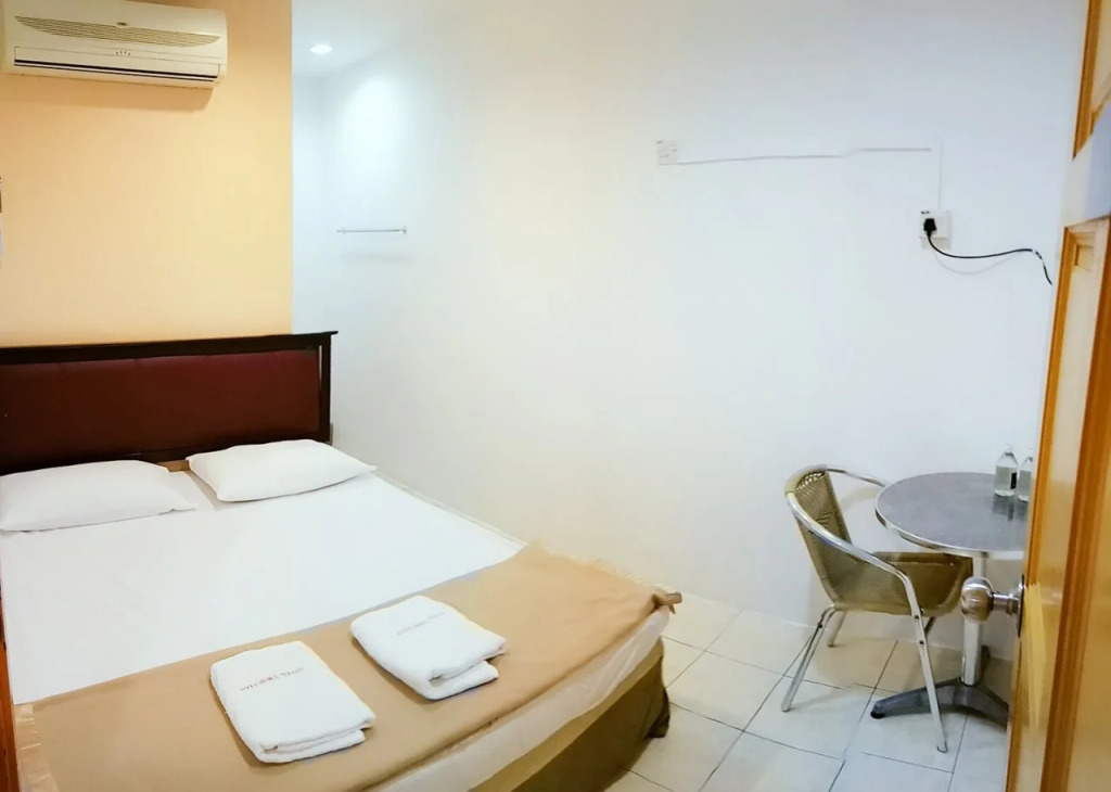 Twin Star Hotel