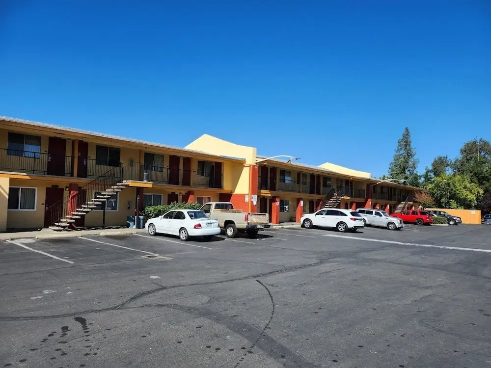 Vince's Motel Inc.