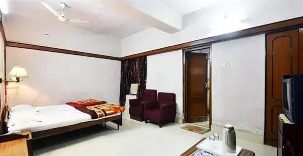 New International Hotel