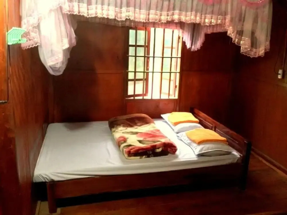 Ba Be Lake View Homestay