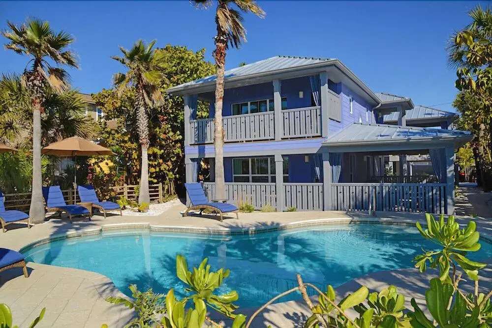 810 Gulfside