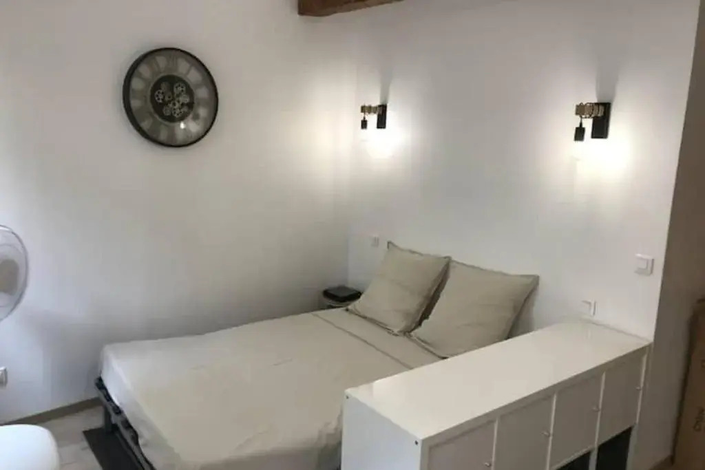 Quiet Studio for 2 Near Palais Des Papes