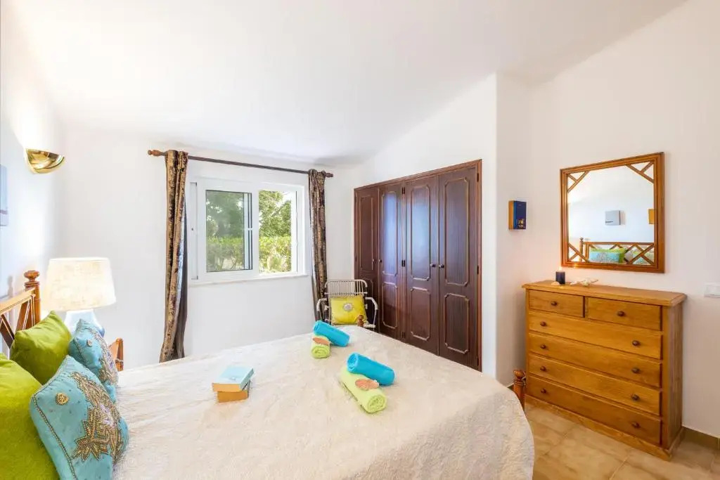 Villa Sunshine - Escapadinha tranquila com piscina e BBQ em Armação de Pêra