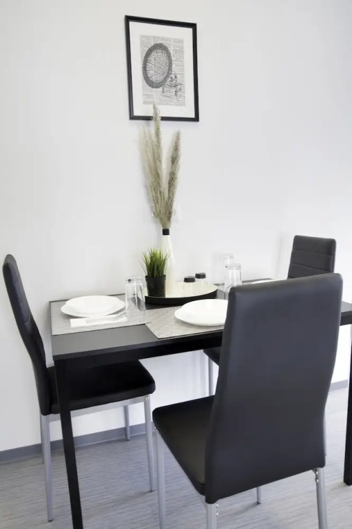 Prime Apartments and Rooms