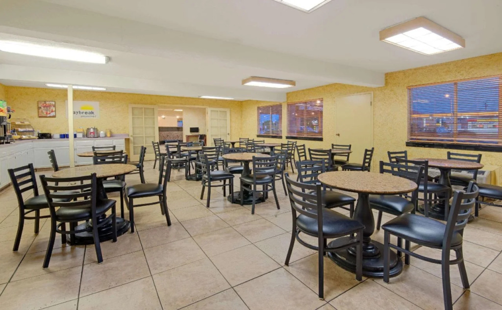 Tree Inn & Suites Albuquerque