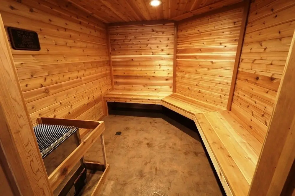 San Sierra 10 Updated Condo, with Complex Jacuzzi, Short Walk to The Village by RedAwning