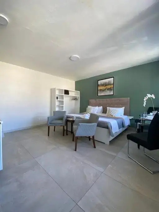 Minerva Lofts- Lovely Loft with 1 double size bed and 1 single