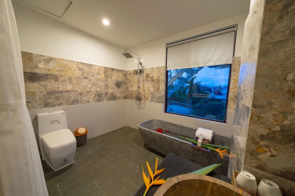 M2luxe Nipa Riverside Hoian