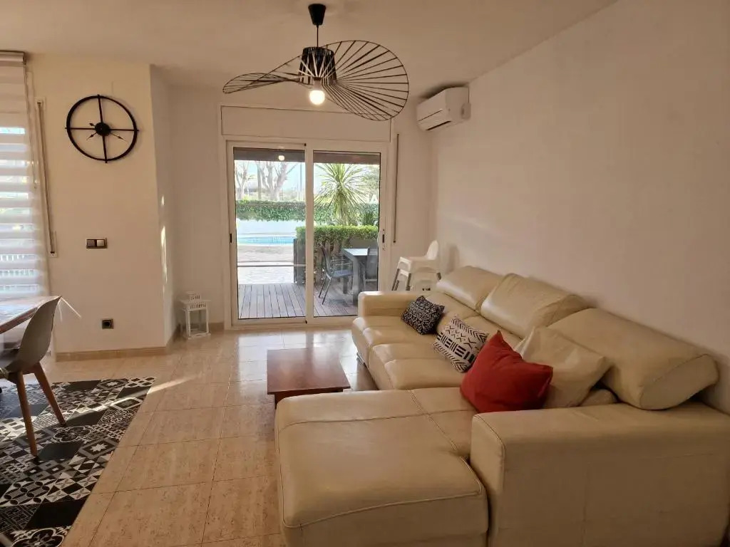 Riumar "Primavera", 50m to beach, private pool, On-Site-Service, dog beach