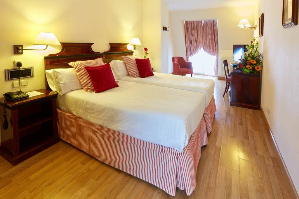 Отель Sercotel Hotel Europa