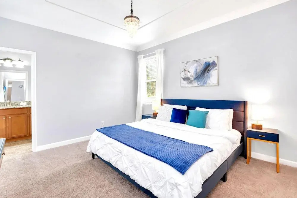 5BR Home w Netflix Private Pool - Near Disney