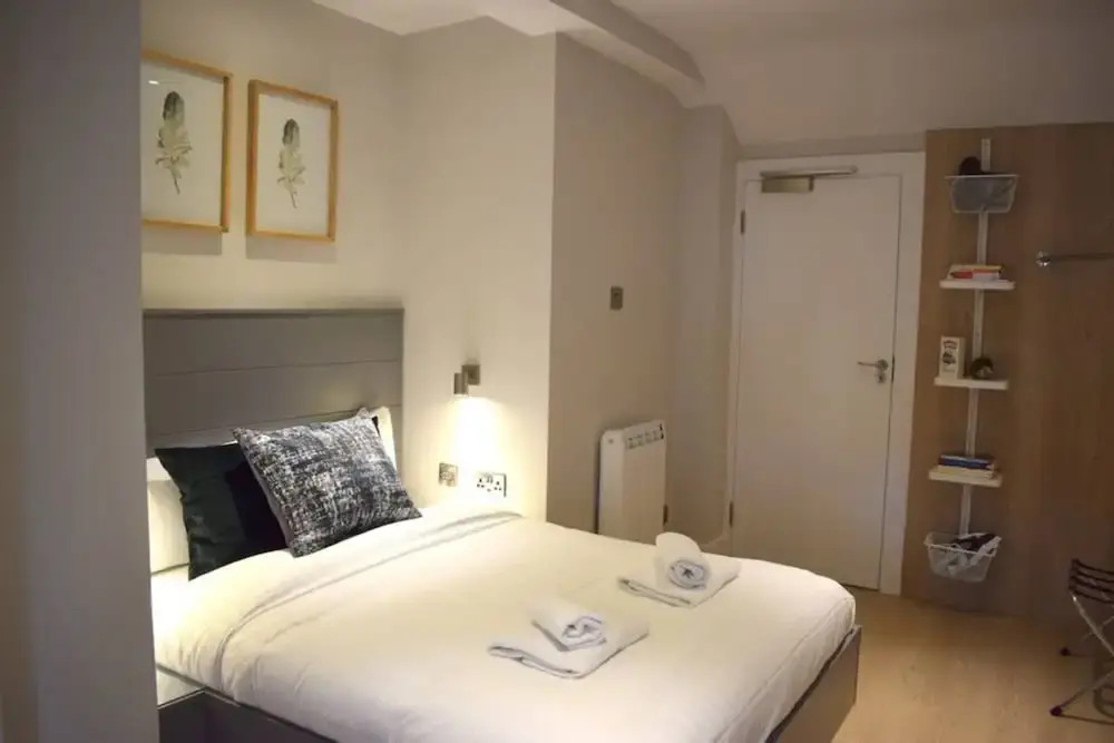 1 Bedroom Apartment Next To The Grand Canal
