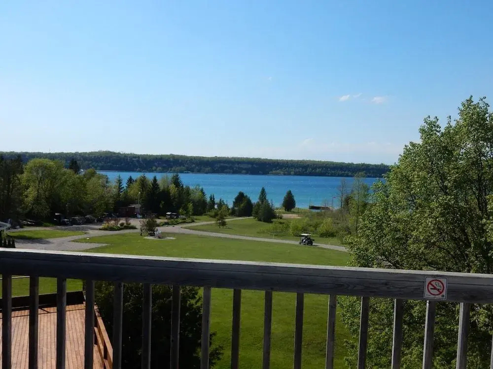 Waterview On The Bay