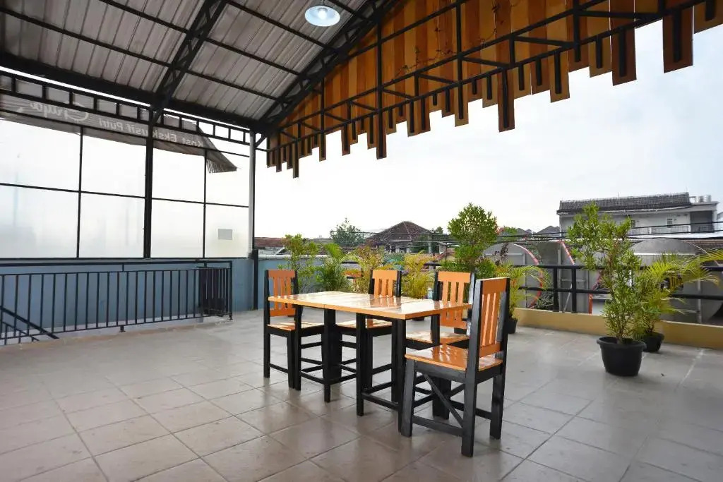 OYO 745 Griya Jasmine Syariah