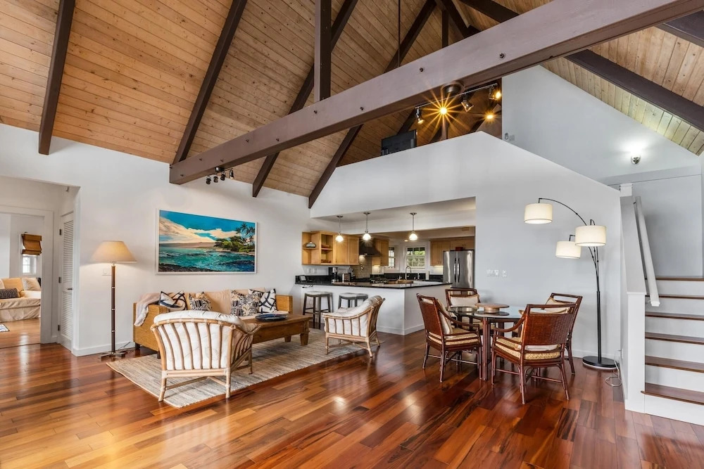 Hualalai 2 Bedroom Home by RedAwning