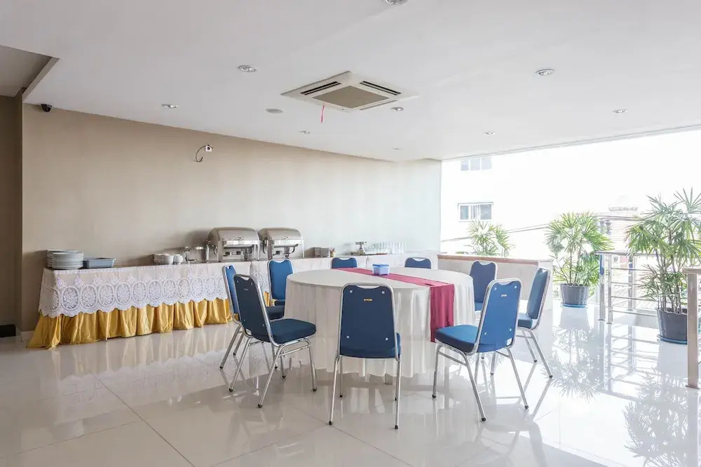 Airy Tengah Merdeka Barat 428 Pontianak