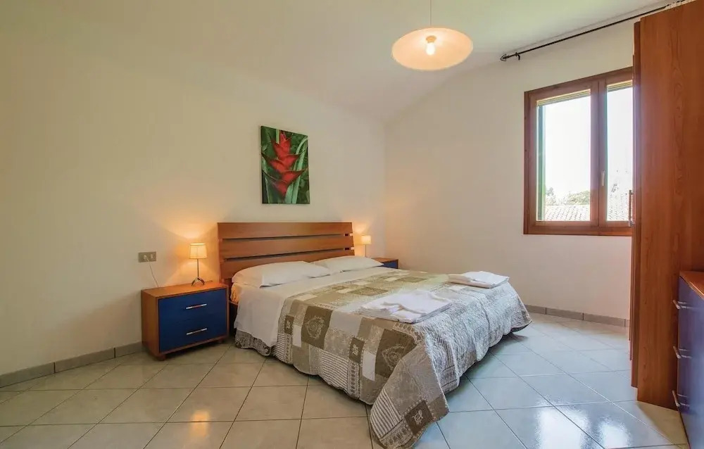 3 Bedroom Awesome Home In Albarella Ro