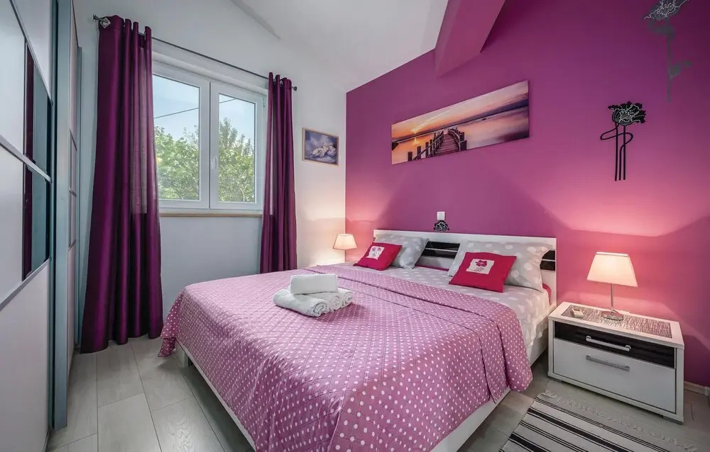 Adorable Holiday House Lilla-with pool-near Old Town Labin