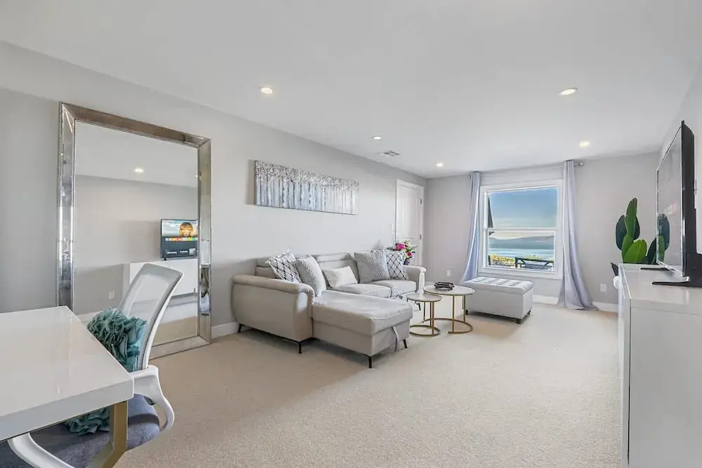 Gem by the sea None-obstructive Ocean View