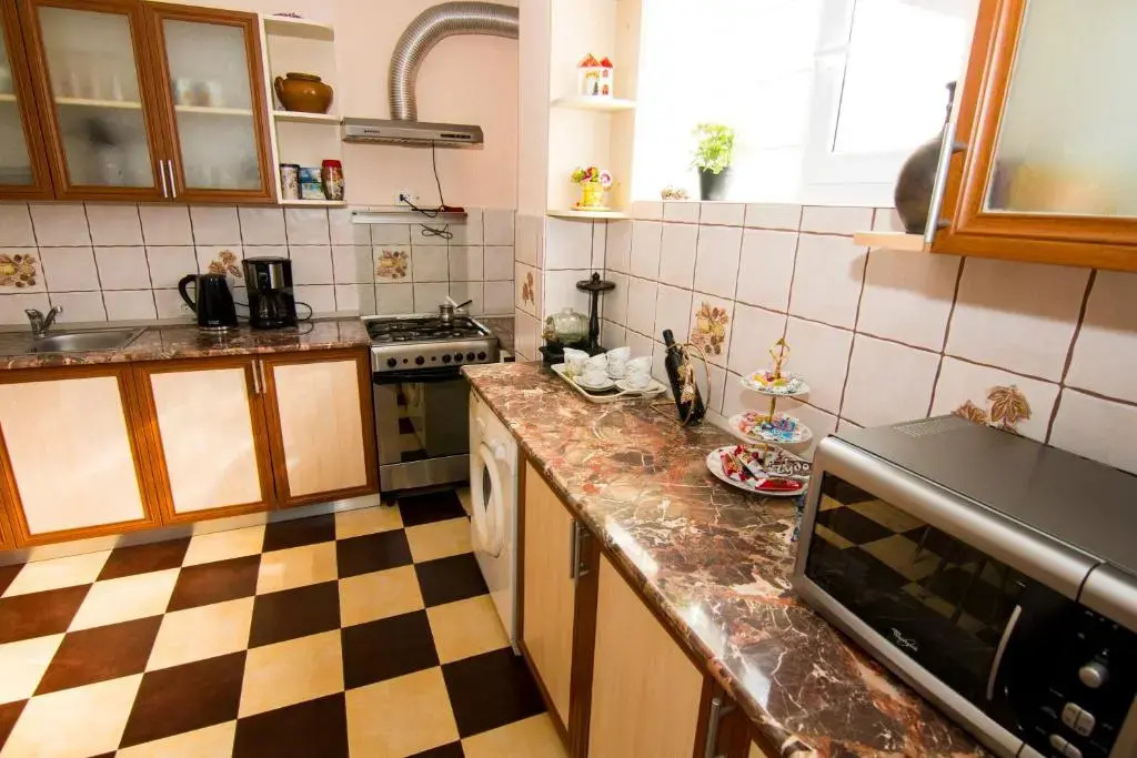 High-end 3BR Apartment - Private Garden, Terrace & BBQ