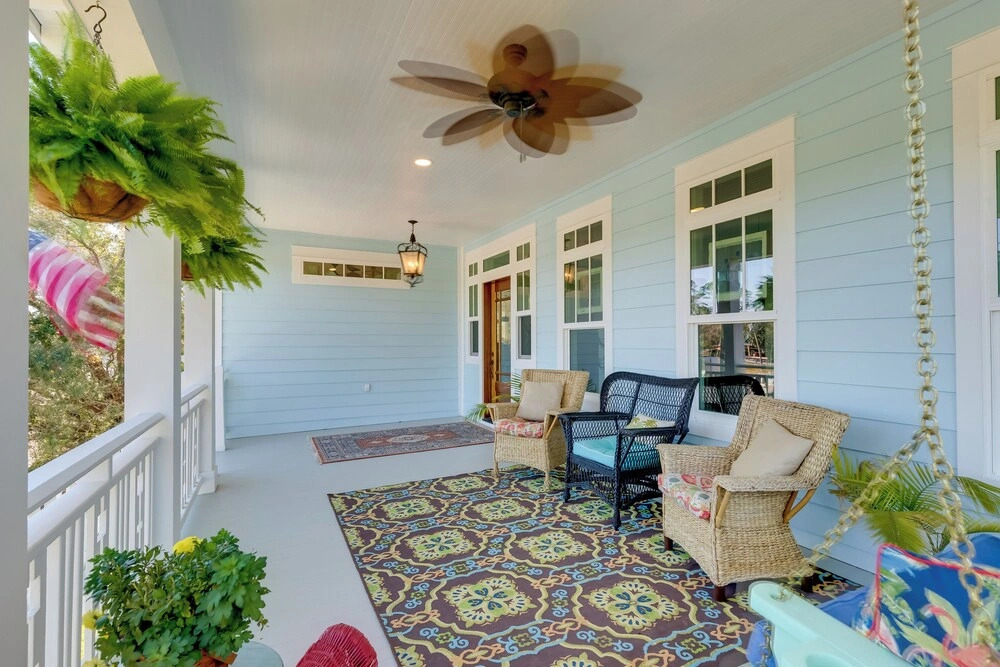 Harbor Oaks Haven: Walk to Front Beach & Downtown!