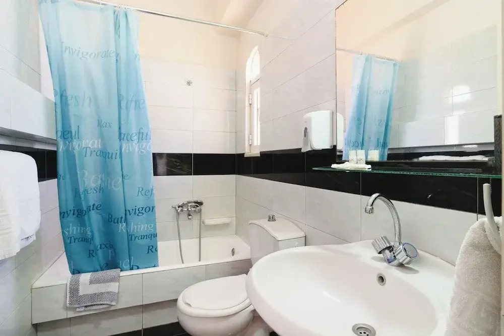 Eugenia Studios & Apartments