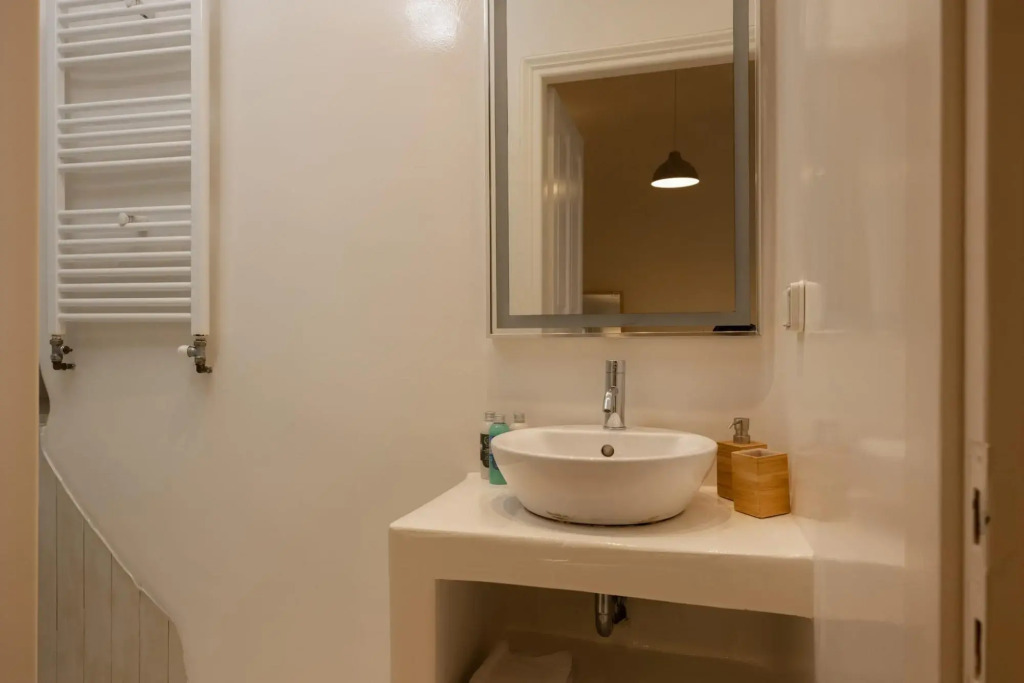 Luxury Apartment with Swimming Pool 2B