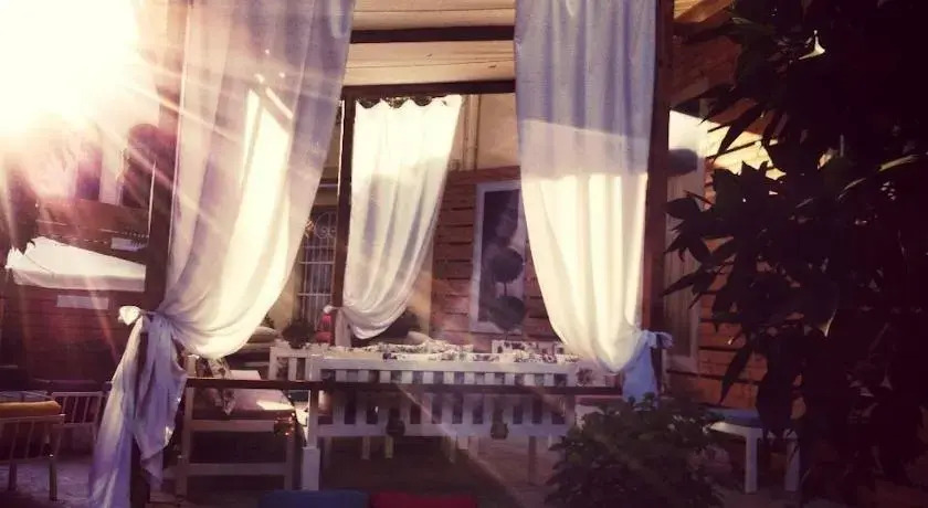 B&B Secret Garden