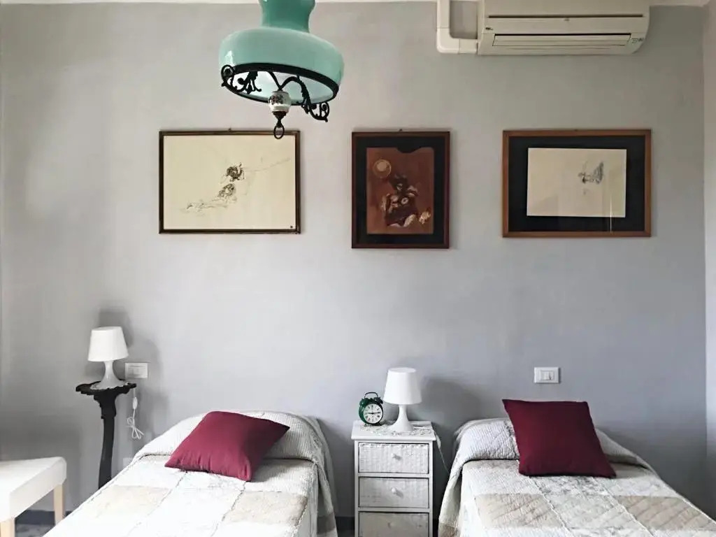Pearl Gray House (in Manarola 5terre)