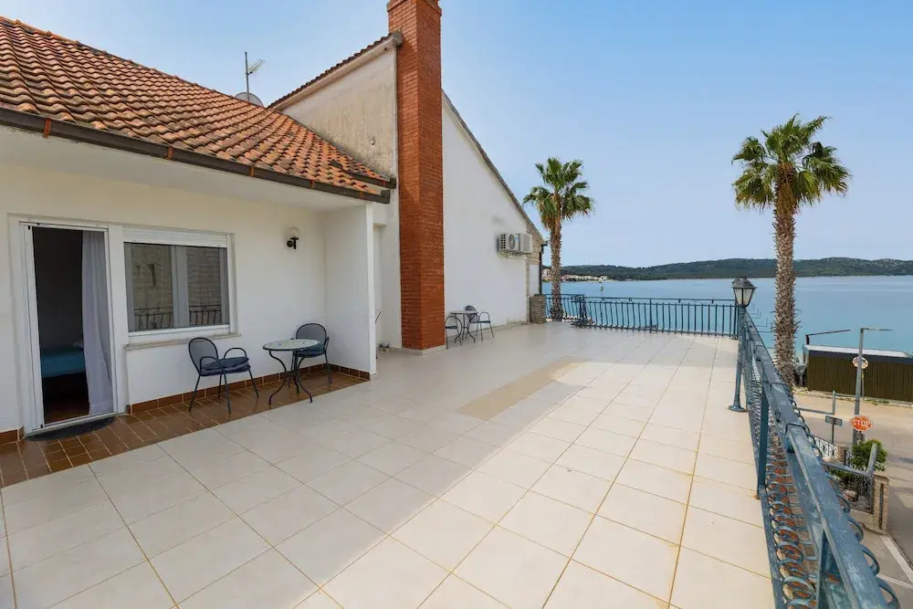 Apartments Ocrux