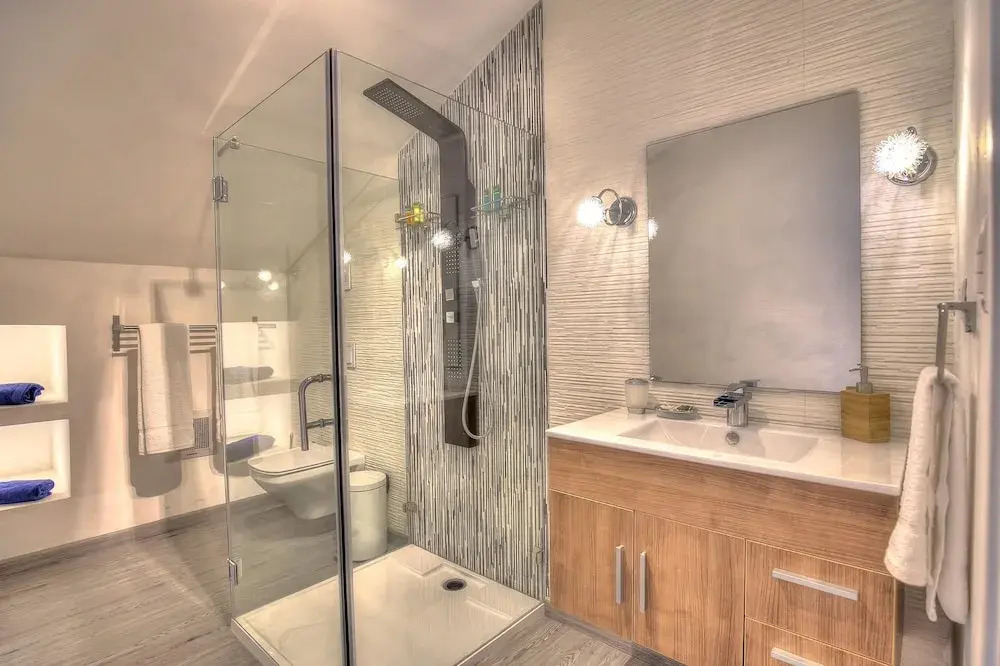 Chic Beach Apartment for Couples S-H203