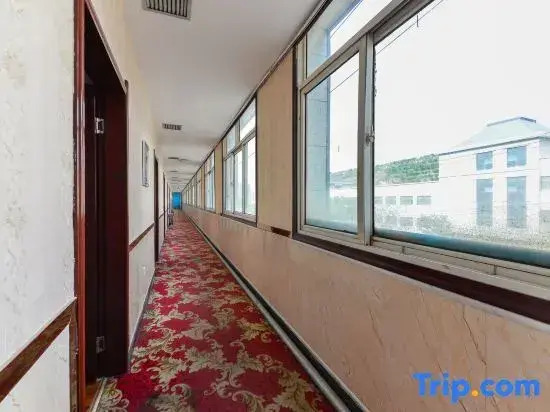 Lanzhou West Green Hotel