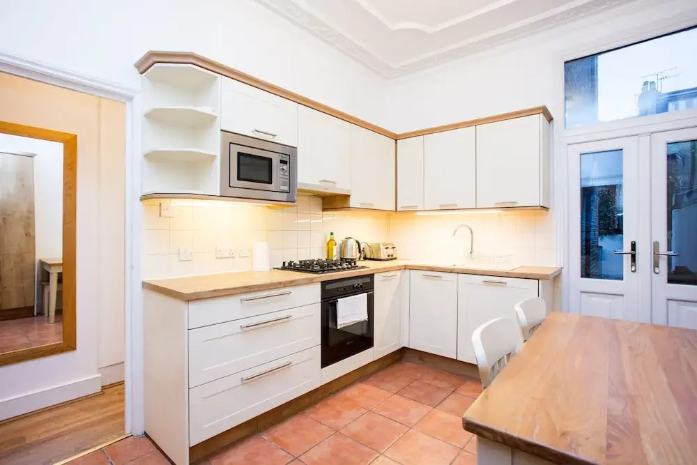 2 Bedroom Apartment Close to Clapham Junction Station