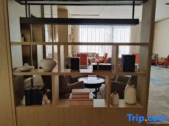 Longkou•Yu Hotel（Longhu Paradise Walk, Poly Plaza）