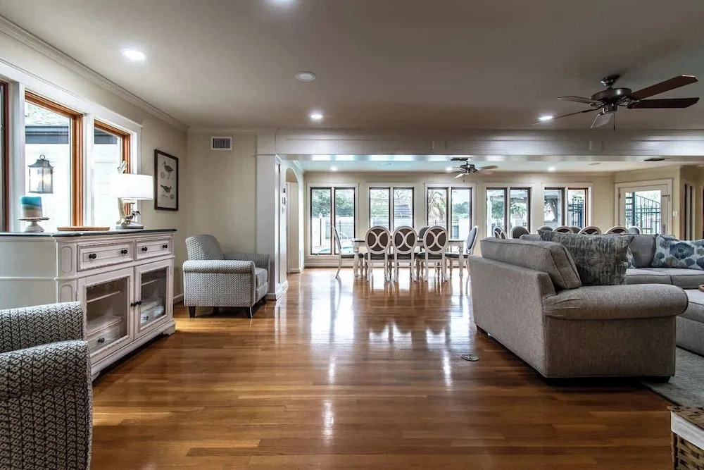 Ocean Drive Grand Estate Sleeps 54 Pool