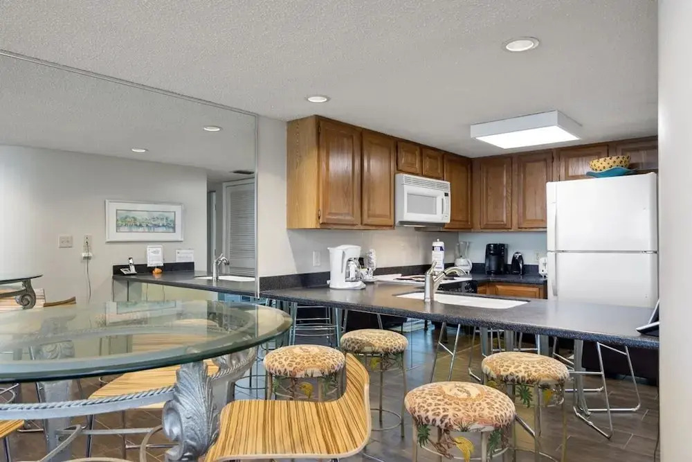 One Seagrove Place Unit 1005 2 Bedroom Condo by Redawning