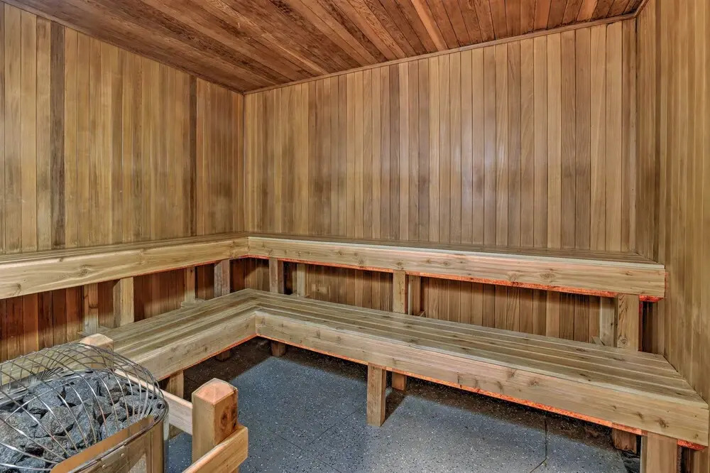Ski-in/out Condo in Snowshoe Mountain Resort!