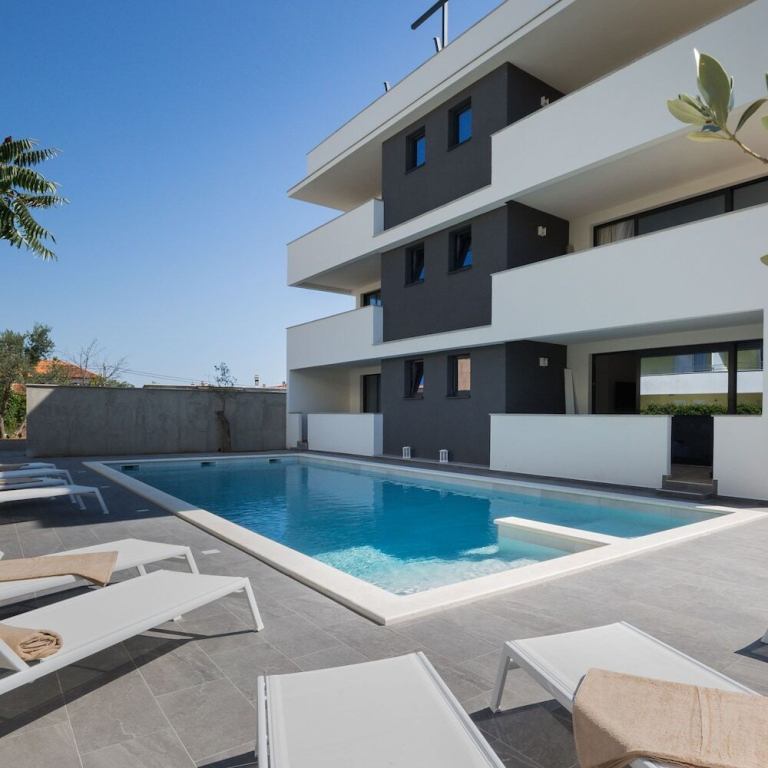 5-room House 190 M2 On 2 Levels - Inh 28209