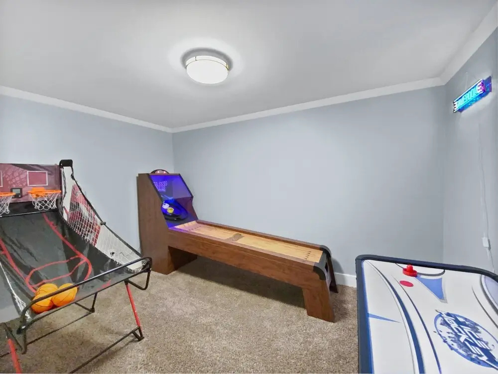Ski Hill 3 Bedroom Home by Redawning