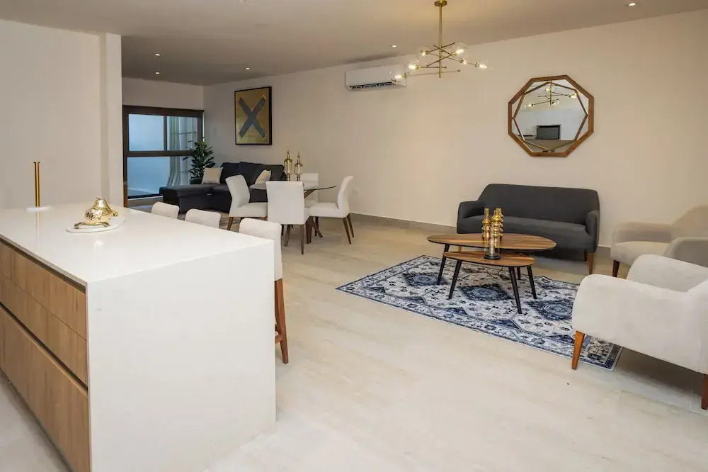 Cumbres Garden luxury apartments - By Aloja RV