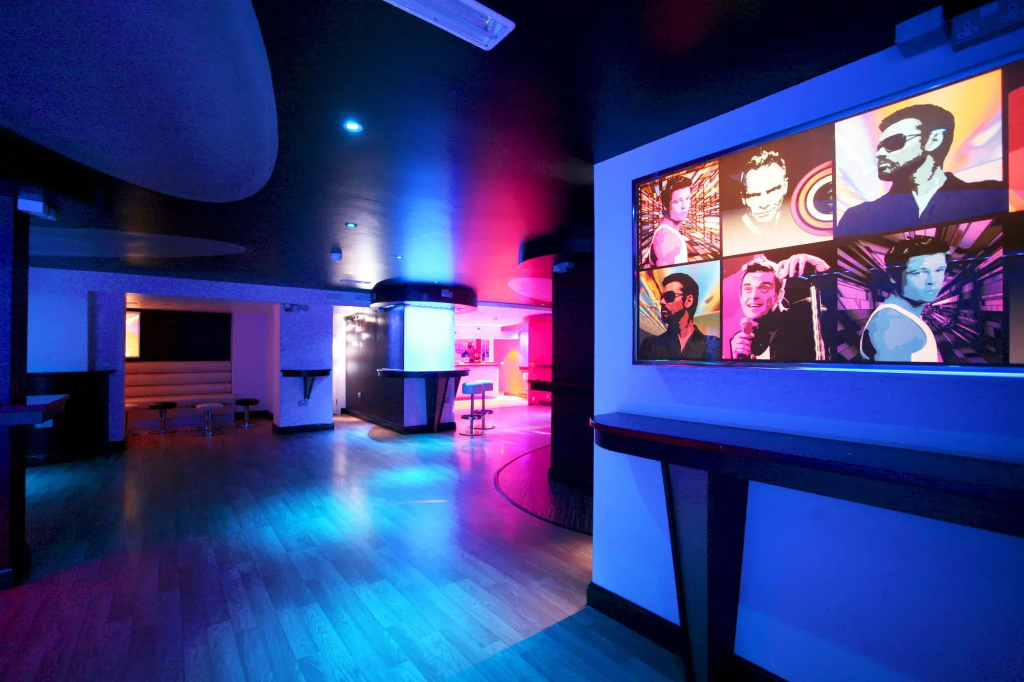 Legends Hotel