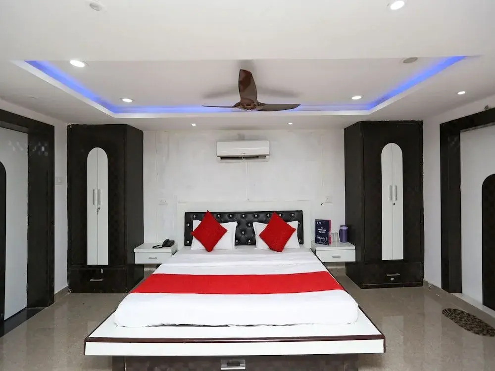 Oyo 23090 Hotel Mani Bhai Patel