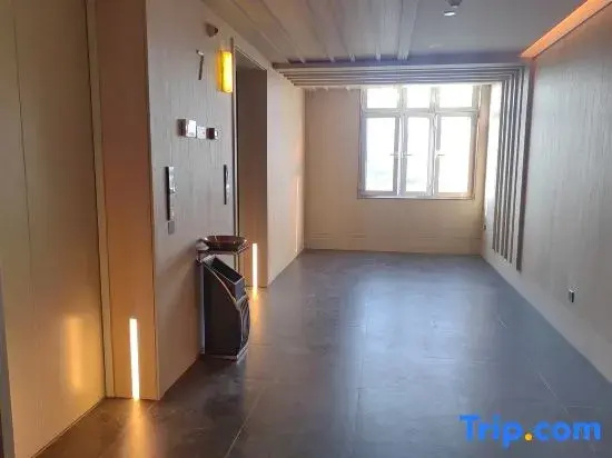 MEHOOD LESTIE Hotel (Yantai Zhifu Station Red Star Macalline Central Park)