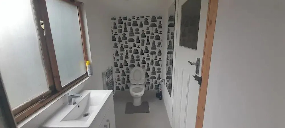 4 Guests - Pet Friendly - 13 min to the Beach