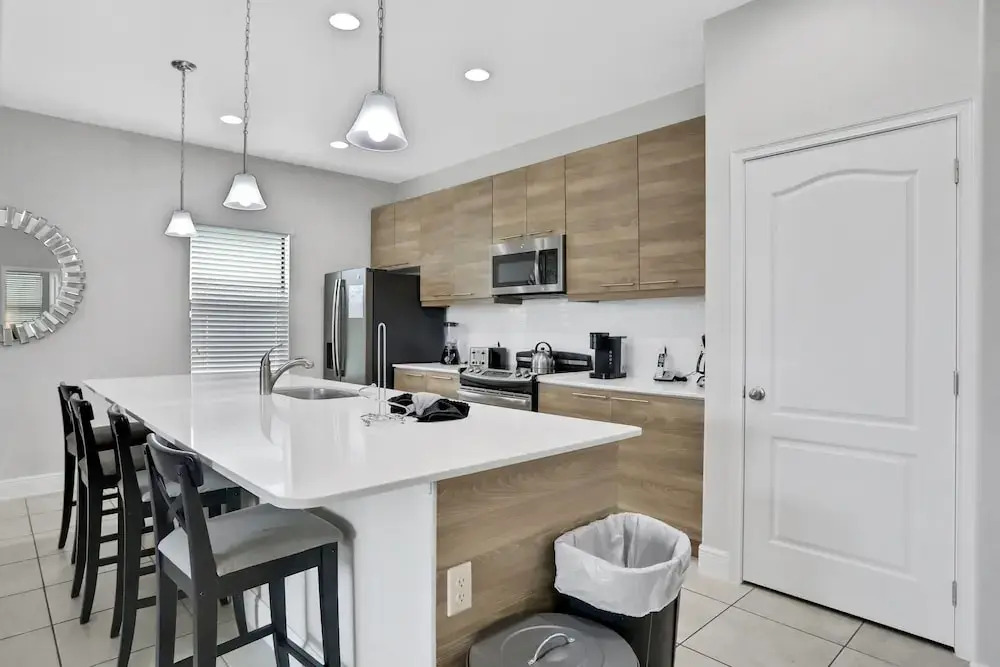 163kb - Balmoral Resort 4 Bedroom Home