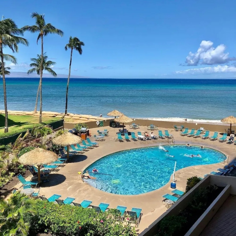 Royal Kahana 318 Studio Bedroom Condo by RedAwning