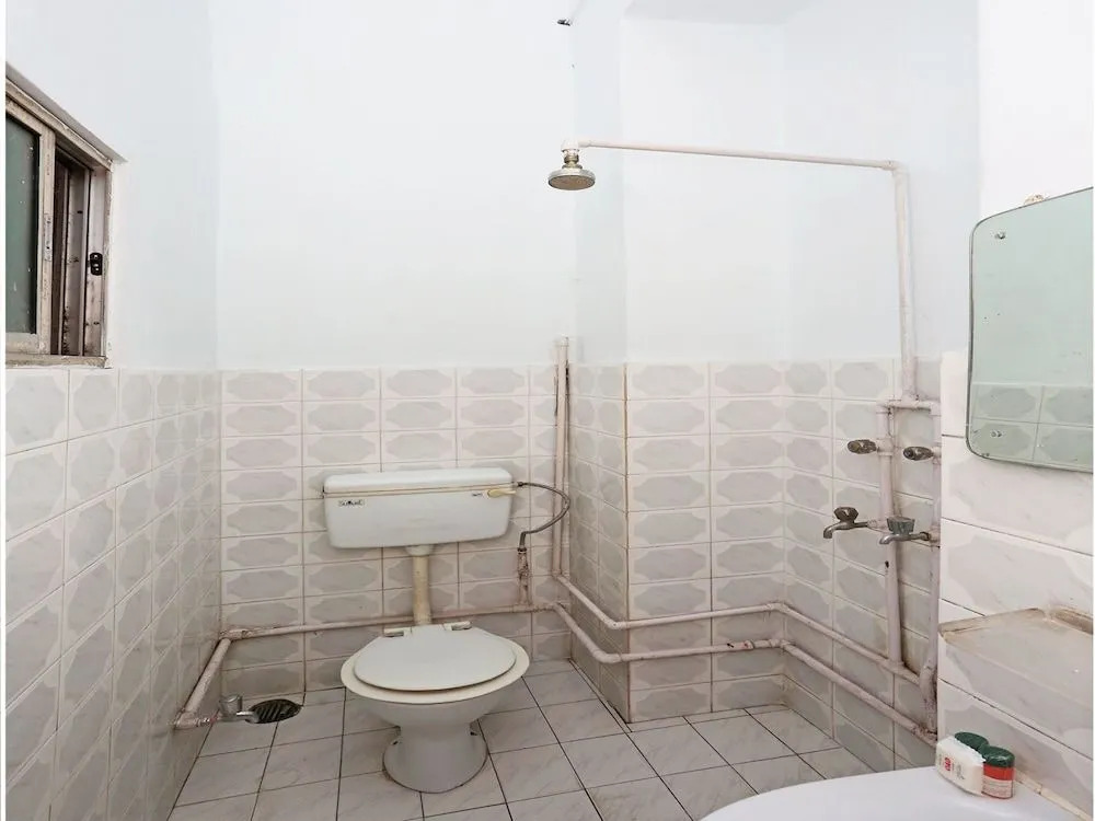 OYO 11896 Marble Palace Guest House