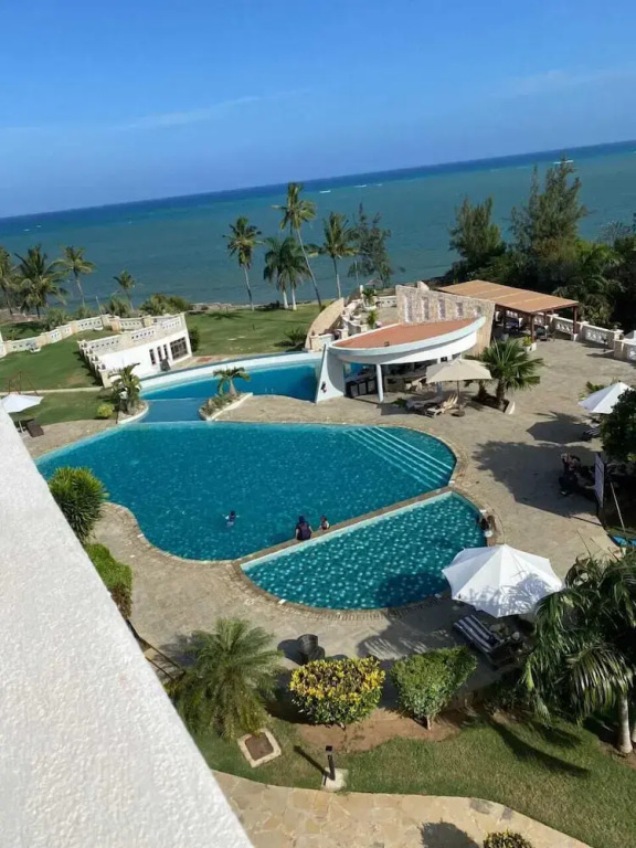 Luxury Oceanline Beachfront Apartments