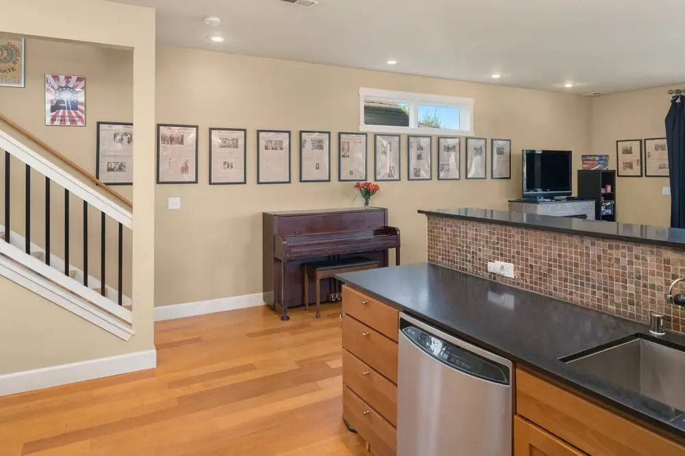 Seattle Vacation Home: The House of Suffrage