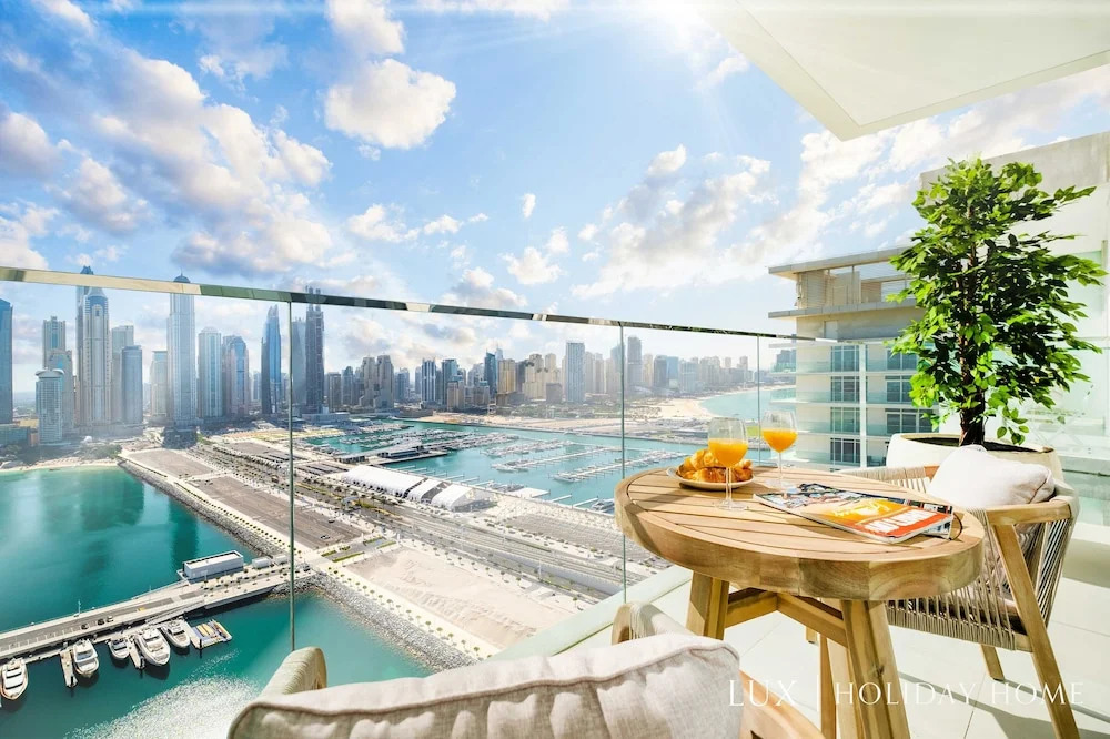 LUX  Luxury Sunrise Beachfront Suite 1